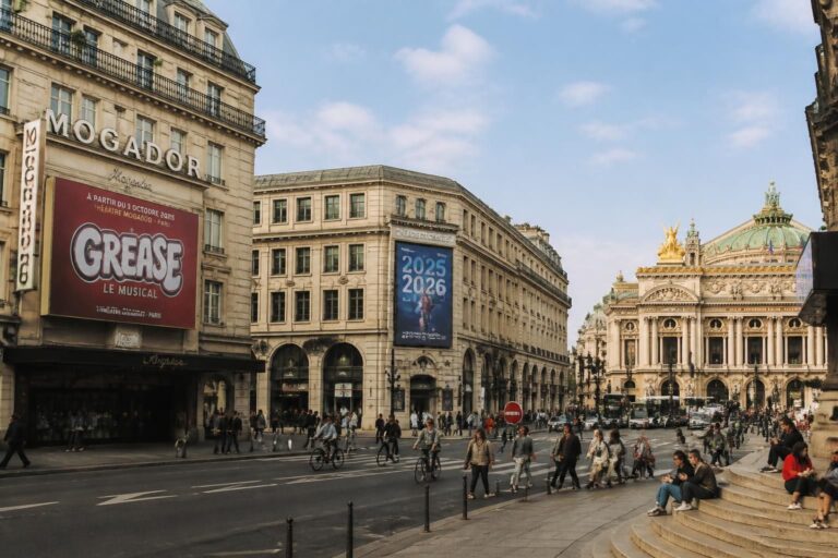 explorez les théâtres incontournables de paris en 2026 et plongez dans une expérience culturelle unique alliant histoire, modernité et spectacles d'exception.