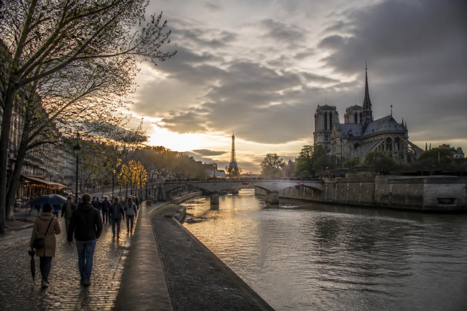 découvrez les prévisions météo pour paris demain et préparez votre journée en fonction des conditions annoncées : pluie, soleil, température et conseils pratiques.